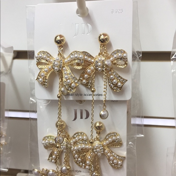 Selver needled Earrings - Picture 3 of 4